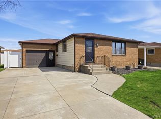 69 Jane Ln, Depew, NY 14043