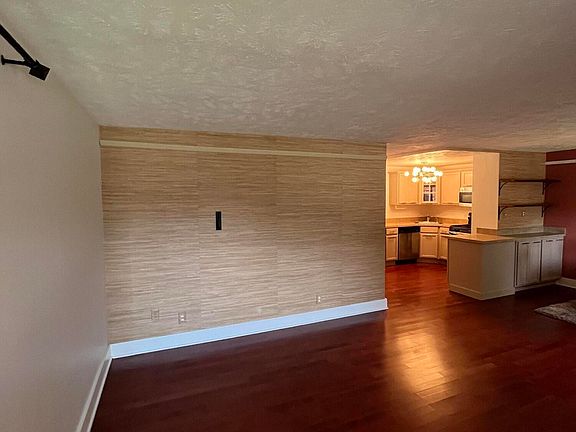 4th image of 505 Cherry St SE APT 107