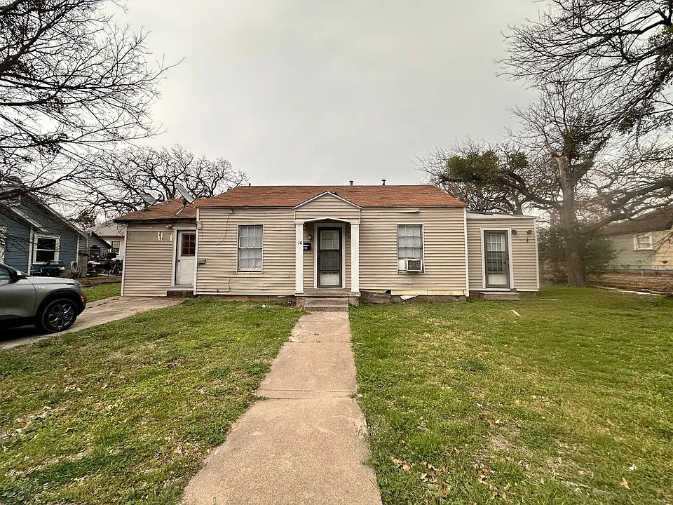 210 N 10th St