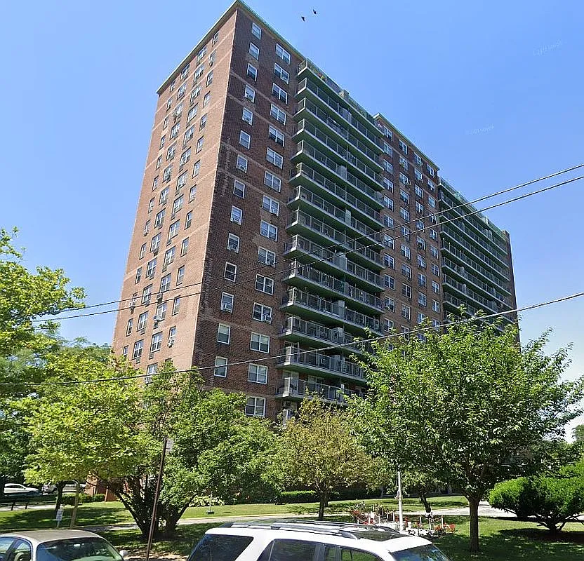 1935 Shore Pkwy APT 7B photo 1