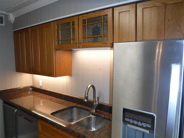 1207 W Wall St — Photo 7