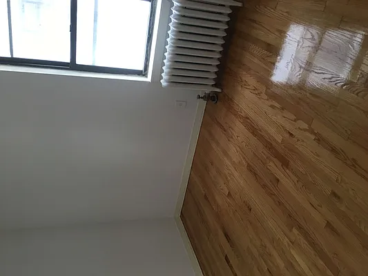 Rented by Metropolis International Realty Inc. | media 12