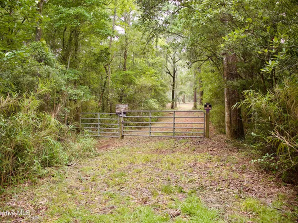 385 Sand Ridge Road, New Bern, NC 28560