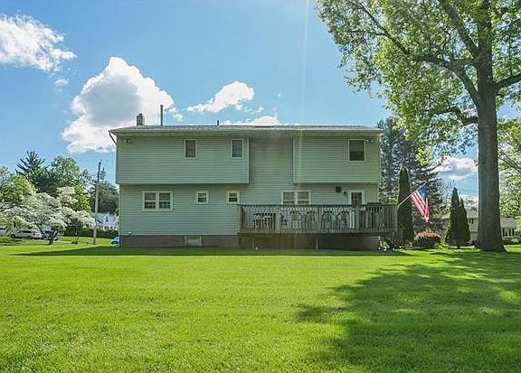 5th image of 17 Radcliff Dr