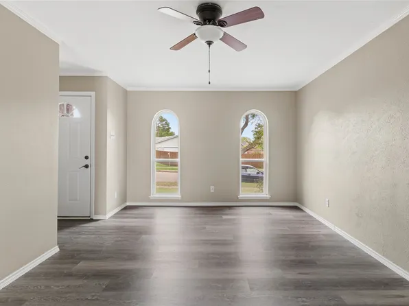 3109 Abbey Rd, Carrollton, TX 75007