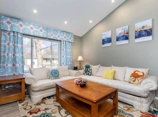 8636 W Teton Ave, Littleton, CO 80128