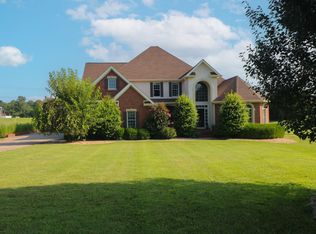 160 Willow Lake Dr, Paducah, KY 42003