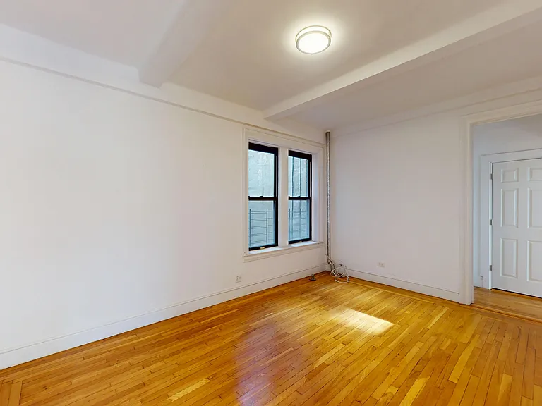 325 W 77th St #3A — Photo 5