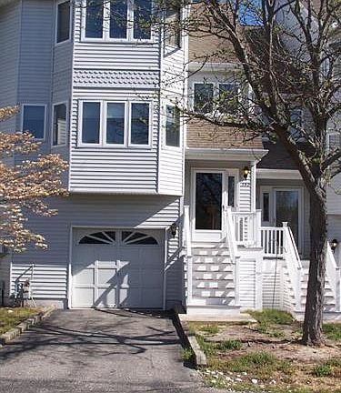 3rd image of 352 Mimosa Ct #35D2