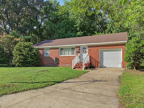 608 Cromer Ct, Hampton, VA 23661