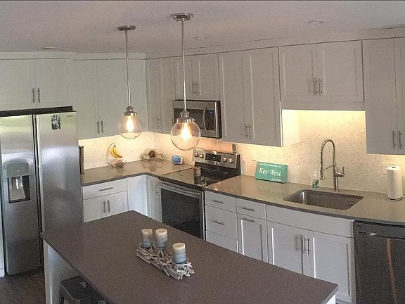 2nd image of 115 Gulf Winds Ct Unit 2