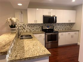 201 Lakeview Dr, Fort Lauderdale, FL
