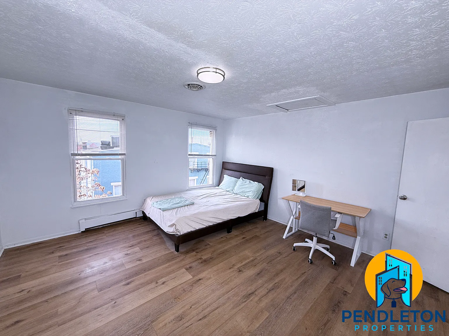 5 bed, 2000 sqft, $850 — Photo 3