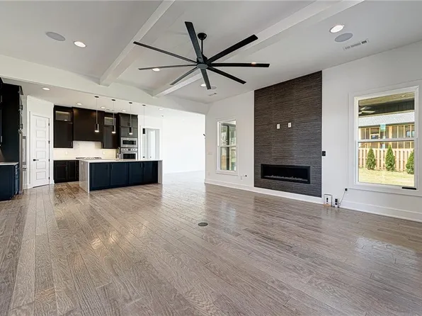 8609 W Feathered Nest Run, Bentonville, AR 72713