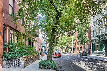 Rented by Living New York