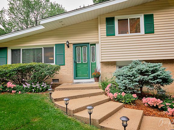 2nd image of 1320 Dunleer Dr
