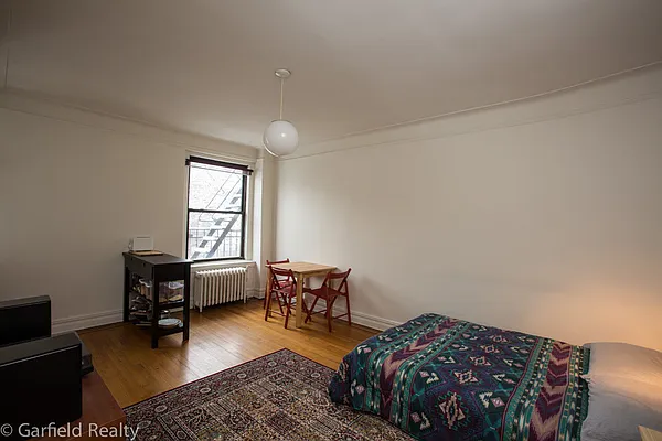 Rented by Garfield Realty  | media 24