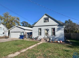 206 Dodge St, Belden, NE 68717