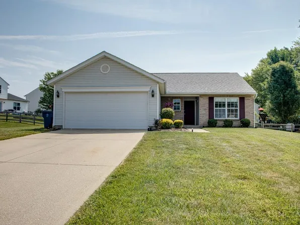 3370 Whispering Trees Dr, Amelia, OH 45102