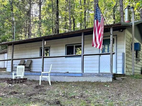 N17165 Dvork Dr, Pembine, WI 54156