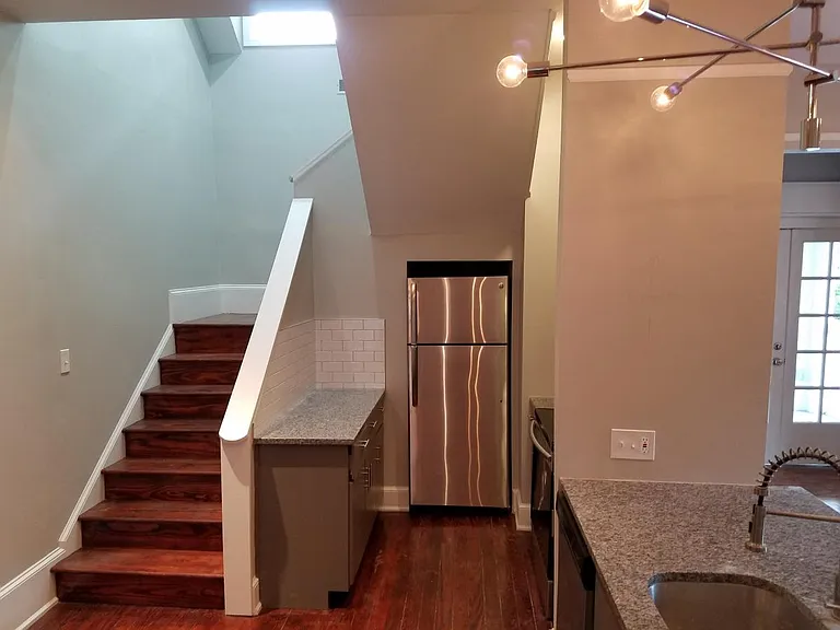 317 4th St NE #C — Photo 29
