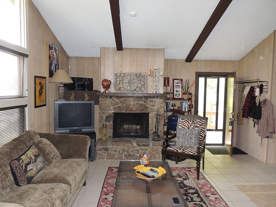2nd image of 2385 N Oakmont Dr