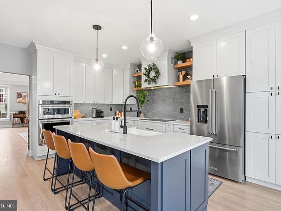 5th image of 3114 E Brighton St #32