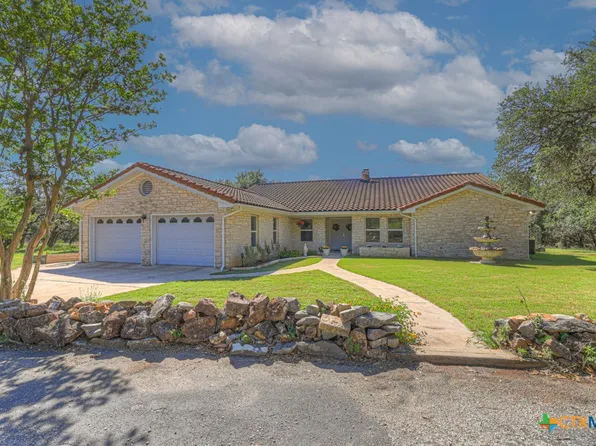830 Palomino Ln, San Marcos, TX 78666
