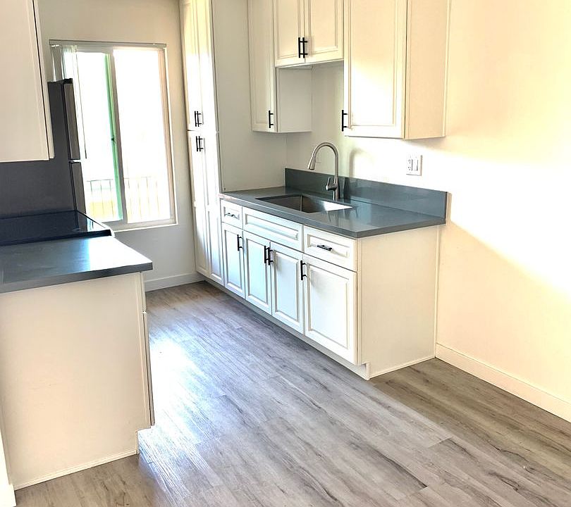 1st image of 4027 34th St APT 13