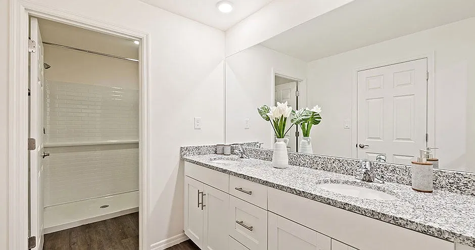 Soluna Townhomes — Photo 4