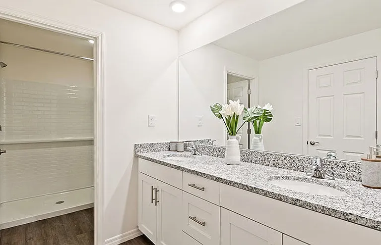 Soluna Townhomes — Photo 18