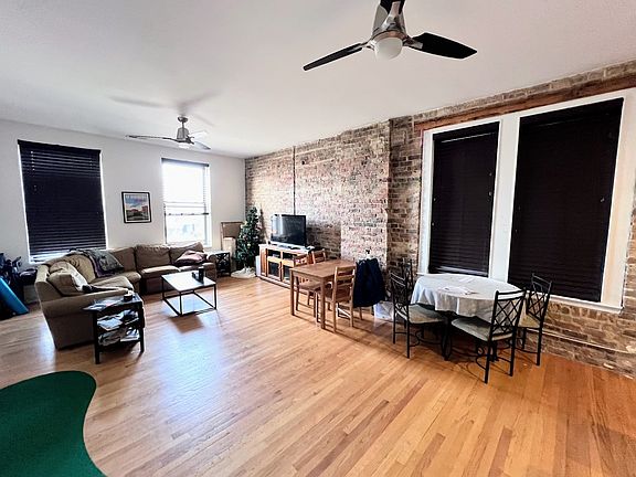 5th image of 2129 N Southport Ave #2C