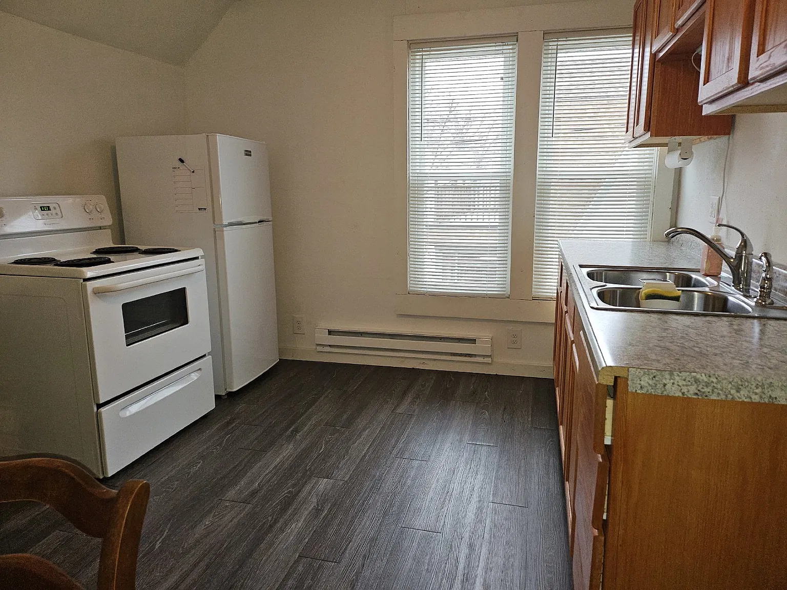 1 bed, 1.0 bath, 600 sqft, $976 — Photo 4