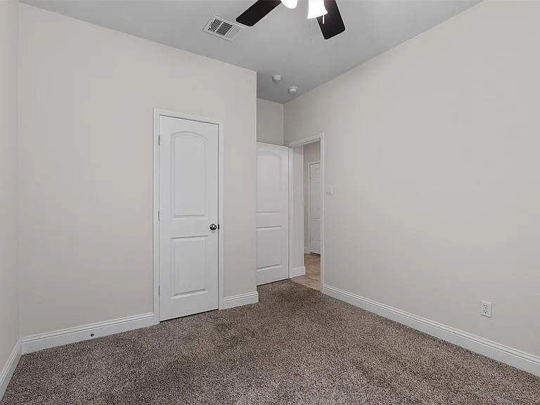 3021 Angelina Ct — Photo 28