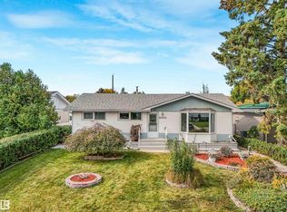 8016 161st St NW, Edmonton, AB T5R 2K6