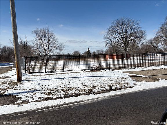 5th image of 2701 Branch Rd