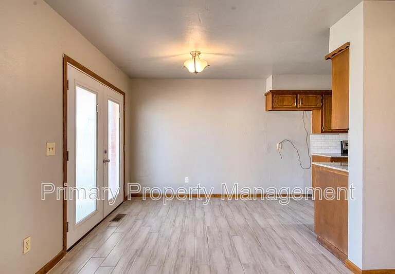 303 Kimberly Ln — Photo 8