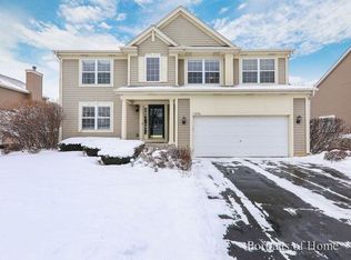 1356 Mayfair Ln, Grayslake, IL