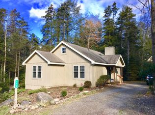 115 Halfmoon Rd, Pocono Pines, PA 18350
