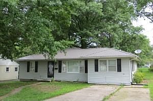 2nd image of 609 Yale St