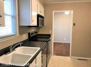 2510 Netherwood Dr, Greensboro, NC 27408