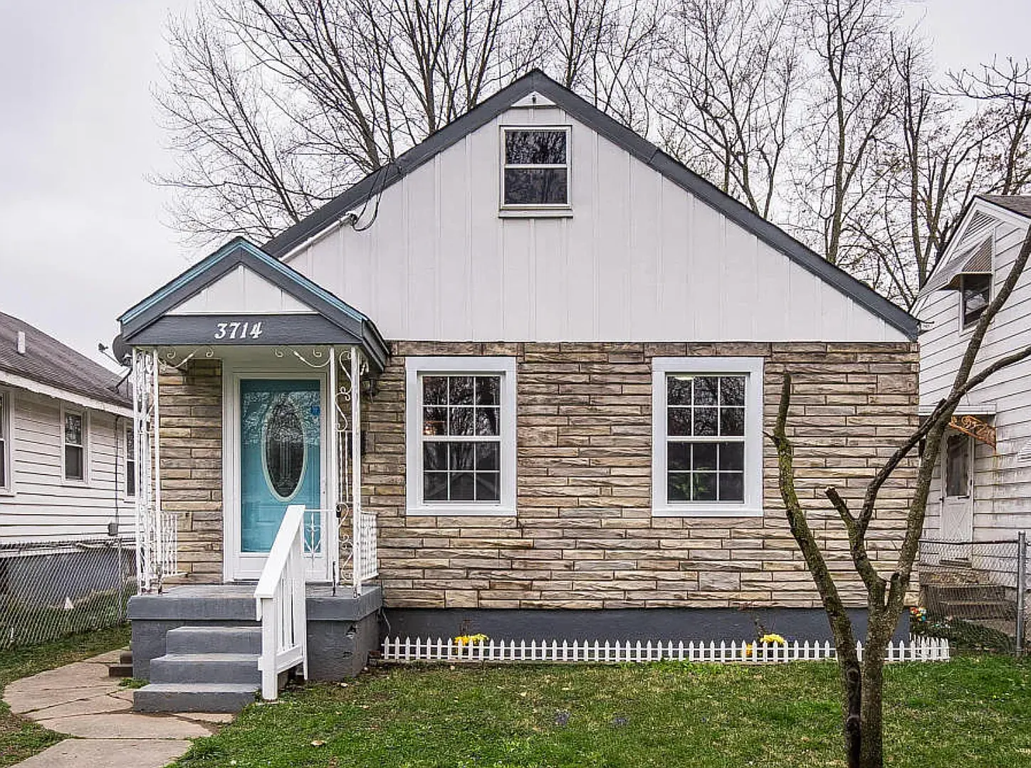 Updated 3-Bedroom Home with Fenced Yard & Off-Street Parking — Photo 2