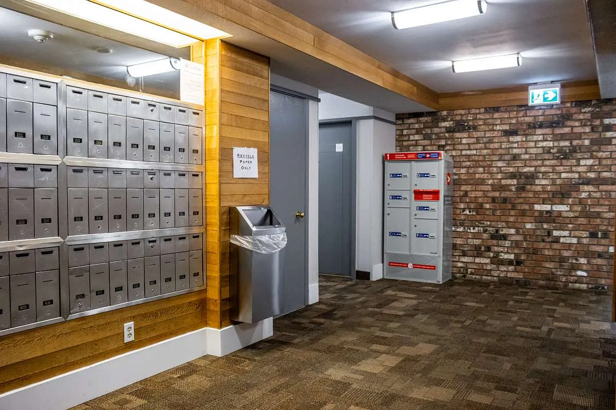 Fair Oaks Apartments — Photo 4