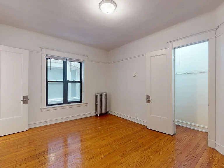5700 S. Blackstone Avenue — Photo 33