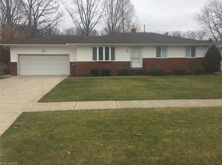 8549 Royalview Dr, Parma, OH 44129