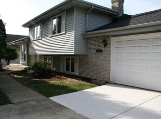 6230 Belmont Rd, Downers Grove, IL 60516