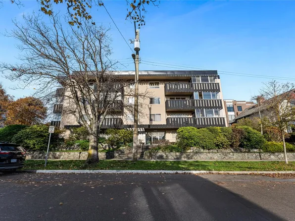 1000 McClure St #302, Victoria, BC V8V 3E9