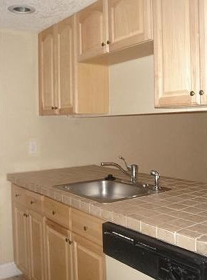 4th image of 6051 10th Ave N APT 136
