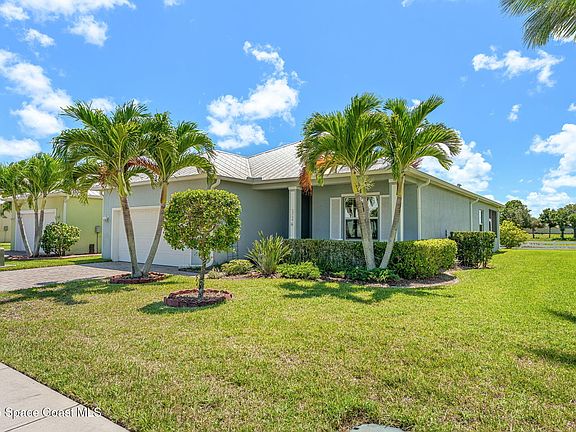 3rd image of 3720 Alamanda Key Dr