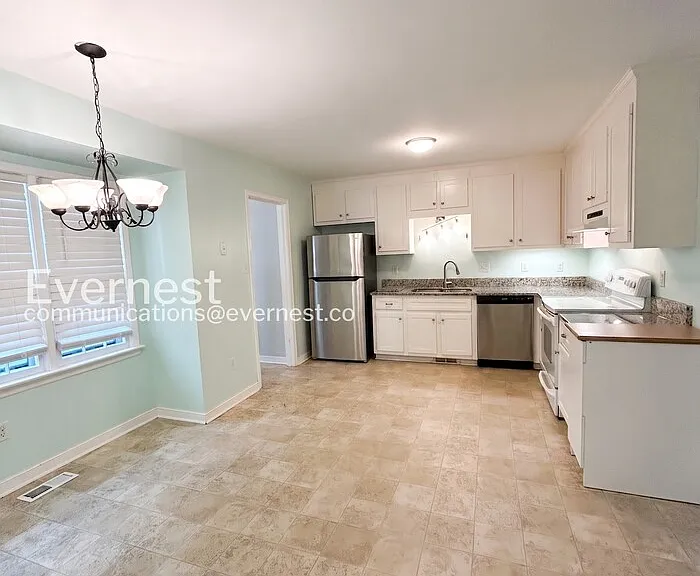 2612 Tracewood Cir — Photo 2